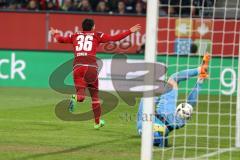 1. Bundesliga - Fußball - FC Augsburg - FC Ingolstadt 04 - Tor Jubel Almog Cohen (36, FCI) gegen Torwart Marwin Hitz (FCA 35) Jubel 1:3