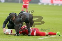 1. BL - Saison 2016/2017 - Hertha BSC - FC Ingolstadt 04 - Lezcano Farina,Dario (#37 FCI) verletzt am Boden - Foto: Meyer Jürgen