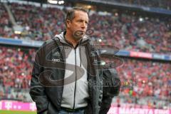 1. Bundesliga - Fußball - FC Bayern - FC Ingolstadt 04 - Cheftrainer Markus Kauczinski (FCI) vor dem Spiel