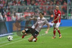 1. Bundesliga - Fußball - FC Bayern - FC Ingolstadt 04 - Pascal Groß (10, FCI) rettet den Ball