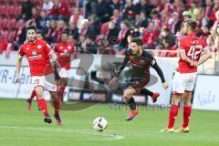 1. BL - Saison 2016/2017 - FSV Mainz 05 - FC Ingolstadt 04 - Mathew Leckie (#7 FCI) - Suat Serdar (#45 Mainz) - Foto: Meyer Jürgen