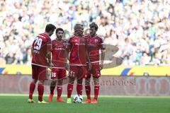 1. Bundesliga - Fußball - Borussia Mönchengladbach - FC Ingolstadt 04 - Markus Suttner (29, FCI)  Almog Cohen (36, FCI) Darío Lezcano (11, FCI) Pascal Groß (10, FCI) Freistoß