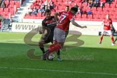 1. BL - Saison 2016/2017 - FSV Mainz 05 - FC Ingolstadt 04 - Markus Suttner (#29 FCI) - Jairo Samperio (#17 Mainz) -Foto: Meyer Jürgen