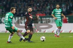 1. Bundesliga - Fußball - Werder Bremen - FC Ingolstadt 04 - Philipp Bargfrede (44 Bremen) Anthony Jung (3, FCI)