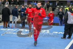 1. BL - Saison 2016/2017 - Hertha BSC - FC Ingolstadt 04 - Pascal Groß (#10 FCI) beim Einlaufen zum warm machen - Foto: Meyer Jürgen