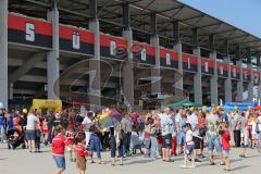 1. Bundesliga - Fußball - FC Ingolstadt 04 - Saisoneröffnung im Audi Sportpark - Rahmenprogramm Fans Show Feier Südtribüne