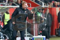 1. Bundesliga - Fußball - FC Ingolstadt 04 - SC Freiburg - Cheftrainer Maik Walpurgis (FCI) feuert sein Team an