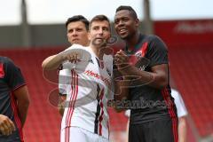 1. Bundesliga - Fußball - FC Ingolstadt 04 - Saisoneröffnung im Audi Sportpark - Alfredo Morales (6, FCI)  Markus Suttner (29, FCI)  Roger de Oliveira Bernardo (8, FCI)