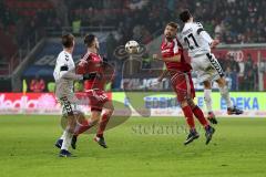 1. Bundesliga - Fußball - FC Ingolstadt 04 - SC Freiburg - Frantz, Mike (8 Freiburg) Pascal Groß (10, FCI) Lukas Hinterseer (16, FCI) Höfler, Nicolas (27 Freiburg)