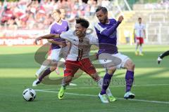 1. Bundesliga - Fußball - DFB-Pokal - Ergebirge Aue - FC Ingolstadt 04 - Zweikampf Alfredo Morales (6, FCI)  und Torwart Breitkreuz, Steve (Aue 24)