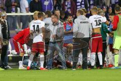 1. Bundesliga - Fußball - DFB-Pokal - Ergebirge Aue - FC Ingolstadt 04 - 7:8 n. E. - Darío Lezcano (11, FCI) und Cheftrainer Markus Kauczinski (FCI) bereinigen den Disput