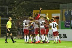 1. Bundesliga - Fußball - DFB-Pokal - Ergebirge Aue - FC Ingolstadt 04 - 7:8 n. E. - Tobias Levels (28, FCI) trifft zum Sieg 7:8 Jubel Tor, das FCI Team läuft zum Torwart