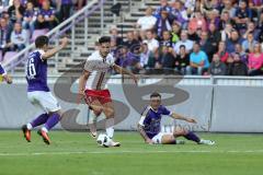 1. Bundesliga - Fußball - DFB-Pokal - Ergebirge Aue - FC Ingolstadt 04 - Kvesic, Mario (Aue 16) Mathew Leckie (7, FCI) Rizzuto, Calogero (Aue 20)