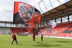 1. Bundesliga - Fußball - FC Ingolstadt 04 - Saisoneröffnung im Audi Sportpark - Fahnenschwenker