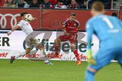 1. Bundesliga - Fußball - FC Ingolstadt 04 - 1. FC Köln - Markus Suttner (29, FCI), Torwart Timo Horn (1 Köln)