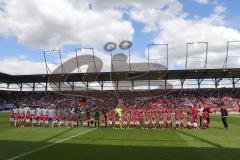 1. Bundesliga - Fußball - FC Ingolstadt 04 - FC Schalke 04 - Aufstellung vor dem Spiel Spielkinder Einlaufkids
