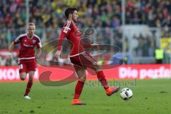 1. Bundesliga - Fußball - FC Ingolstadt 04 - Borussia Dortmund - Mathew Leckie (7, FCI) Florent Hadergjonaj (33, FCI)