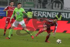1. BL - Saison 2016/2017 - FC Ingolstadt 04 - VFL Wolfsburg - Almog Cohen (#36 FCI) - Julian Draxler (10 Wolfsburg)  - Foto: Meyer Jürgen