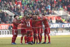 1. Bundesliga - Fußball - FC Ingolstadt 04 - Hamburger SV HSV - Tor Jubel Torschütze Markus Suttner (29, FCI)