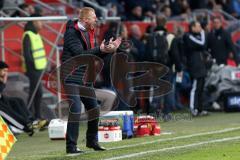 1. Bundesliga - Fußball - FC Ingolstadt 04 - 1. FC Köln - Cheftrainer Maik Walpurgis (FCI) schreit von der Seitenlinie ins Feld