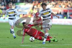 1. Bundesliga - Fußball - FC Ingolstadt 04 - Borussia Mönchengladbach - Darío Lezcano (11, FCI) Jannik Vestergaard (#4 Gladbach) Zweikampf