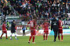 1. Bundesliga - Fußball - FC Ingolstadt 04 - Borussia Mönchengladbach - Spiel ist aus Niederlage 0:2, hängende Köpfe Romain Brégerie (18, FCI) Markus Suttner (29, FCI)  Alfredo Morales (6, FCI)