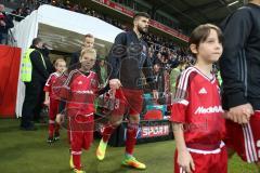 1. Bundesliga - Fußball - FC Ingolstadt 04 - VfL Wolfsburg - Einlauf Marsch Kids Kinder Anthony Jung (3, FCI)