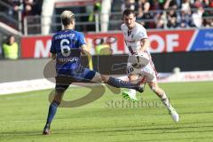 1. Bundesliga - Fußball - FC Ingolstadt 04 - SV Darmstadt 98 - Pascal Groß (10, FCI) Mario Vrancic (6 Darmstadt 98)