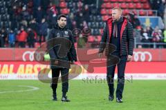 1. Bundesliga - Fußball - FC Ingolstadt 04 - FC Bayern - Niederlage Cheftrainer Maik Walpurgis (FCI) und Co-Trainer Ovid Hajou (FCI) gehen enttäuscht vom Feld