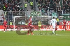 1. Bundesliga - Fußball - FC Ingolstadt 04 - Werder Bremen - Max Kruse (10 Bremen) läuft auf das leere Tor vor Torwart Martin Hansen (35, FCI) und trifft zum Tor