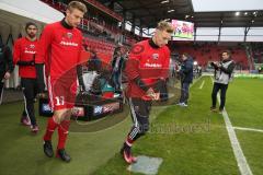 1. BL - Saison 2016/2017 - FC Ingolstadt 04 - VFL Wolfsburg - Hauke Wahl (#17 FCI) - Sonny Kittel (#21 FCI) beim einlaufen - Foto: Meyer Jürgen