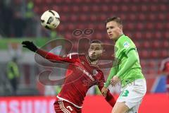 1. Bundesliga - Fußball - FC Ingolstadt 04 - VfL Wolfsburg - Mathew Leckie (7, FCI) rechts Yannick Gerhardt (13 Wolfsburg) Zweikampf