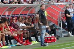 1. Bundesliga - Fußball - FC Ingolstadt 04 - Hertha BSC Berlin - Cheftrainer Markus Kauczinski (FCI) sieht nach oben