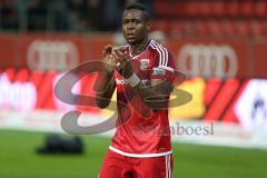 1. BL - Saison 2016/2017 - FC Ingolstadt 04 - FC Augsburg - Roger de Oliveira Bernardo (#8 FCI) bedanken sich bei den Fans - Foto: Meyer Jürgen