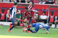 1. BL - Saison 2016/2017 - FC Ingolstadt 04 - Hertha BSC - Marcel Tisserand (#32 FCI) - Roger de Oliveira Bernardo (#8 FCI) - Mitchel Weiser (#23 Hertha) - Foto: Meyer Jürgen