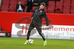 1. BL - Saison 2016/2017 - FC Ingolstadt 04 - 1.FC Köln - Lukas Hinterseer (#16 FCI) beim warm machen in der Halbzeitpause - Foto: Meyer Jürgen