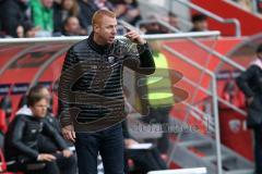 1. Bundesliga - Fußball - FC Ingolstadt 04 - Werder Bremen - Cheftrainer Maik Walpurgis (FCI) schreit auf das Spielfeld