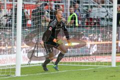 1. BL - Saison 2016/2017 - FC Ingolstadt 04 - TSG 1899 Hoffenheim - Ørjan Nyland (#26 FCI) konzentriert auf den Ball - Foto: Meyer Jürgen