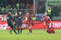 1. Bundesliga - Fußball - FC Ingolstadt 04 - RB Leipzig - Foul, Streit Willi Orban (4 Leipzig) Mathew Leckie (7, FCI) Almog Cohen (36, FCI)