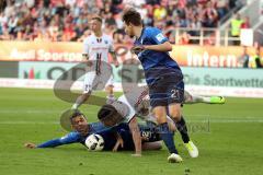 1. Bundesliga - Fußball - FC Ingolstadt 04 - SV Darmstadt 98 - Mathew Leckie (7, FCI) wird gestoppt von der Abwehr Leon Guwara (2 Darmstadt)   Immanuel Höhn (21 Darmstadt)