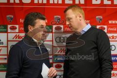 1. Bundesliga - Fußball - FC Ingolstadt 04 - Borussia Mönchengladbach - nach der Pressekonferenz Gespräch zwischen Dieter Hecking (Gladbach) und Cheftrainer Maik Walpurgis (FCI)