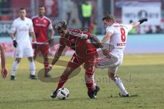 1. Bundesliga - Fußball - FC Ingolstadt 04 - Hamburger SV HSV - Darío Lezcano (11, FCI) Lewis Holtby (8 HSV) Zweikampf