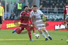 1. Bundesliga - Fußball - FC Ingolstadt 04 - FC Bayern - Almog Cohen (36, FCI) Xabi Alonso (14 Bayern)