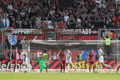 1. Bundesliga - Fußball - FC Ingolstadt 04 - 1. FSV Mainz 05 - mitte Torwart Martin Hansen (35, FCI) kassiert das Gegentor 1:1