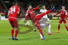 1. BL - Saison 2016/2017 - FC Ingolstadt 04 - 1.FC Köln - Almog Cohen (#36 FCI) foult Osako von Köln und es gibt Elfmeter - Foto: Meyer Jürgen