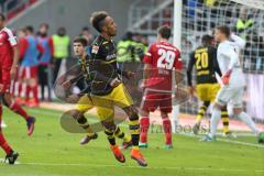 1. Bundesliga - Fußball - FC Ingolstadt 04 - Borussia Dortmund - Anschlußtreffer Pierre-Emerick Aubameyang (BVB 17) hinten ärgert sich Torwart Örjan Haskjard Nyland (1, FCI)