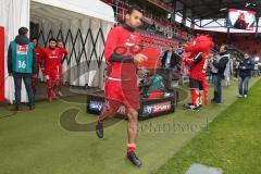 1. BL - Saison 2016/2017 - FC Ingolstadt 04 - VFL Wolfsburg - Marvin Matip (#34 FCI) beim einlaufen - Foto: Meyer Jürgen