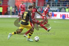 1. Bundesliga - Fußball - FC Ingolstadt 04 - Borussia Dortmund - Mario Götze (BVB 10) Marvin Matip (34, FCI)