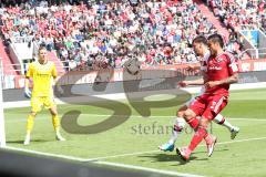 1. Bundesliga - Fußball - FC Ingolstadt 04 - Bayer 04 Leverkusen - Torwart Bernd Leno (Leverkusen 1) Tin Jedvaj (16 Leverkusen ) Darío Lezcano (11, FCI)