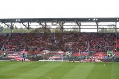 1. Bundesliga - Fußball - FC Ingolstadt 04 - Werder Bremen - Choreographie alle in Rot, Jubel Fans Fankurve Fahnen Einmarsch